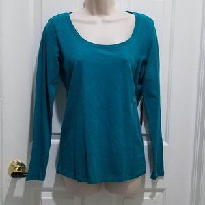 NEW green Long Sleeve top Round Neckline Slim Fit